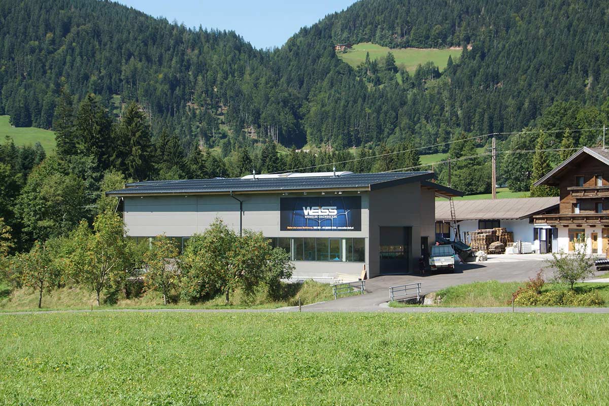 Weiss Spengler Dachdecker GmbH - Firmengebäude in Söll